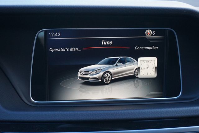 2016 Mercedes-Benz E-Class LOW MILES, SPORT PKG, PREMIUM PKG, PANORAMIC ROOF, BACKUP CAMERA - 22987159 - 32