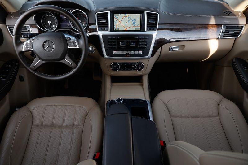 2016 Mercedes Benz GL 450 photo 2