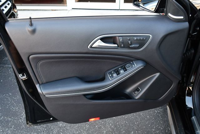 2016 Mercedes-Benz GLA 4MATIC 4 Door AMG GLA 45 SUV W/Premium & Multimedia Packages - 23071408 - 10