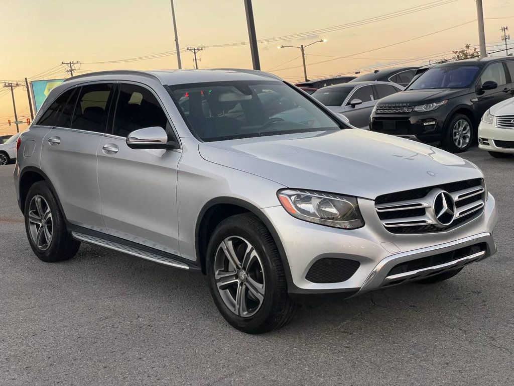2016 Mercedes Benz GLC 300 photo 4