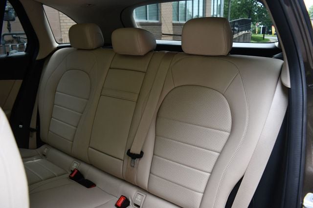 2016 Mercedes-Benz GLC 4MATIC 4dr GLC 300 - 23050073 - 41