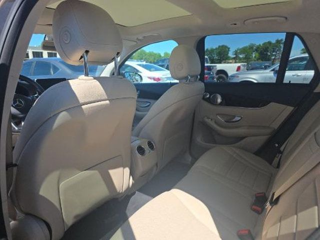 2016 Mercedes-Benz GLC 4MATIC 4dr GLC 300 - 23050073 - 7