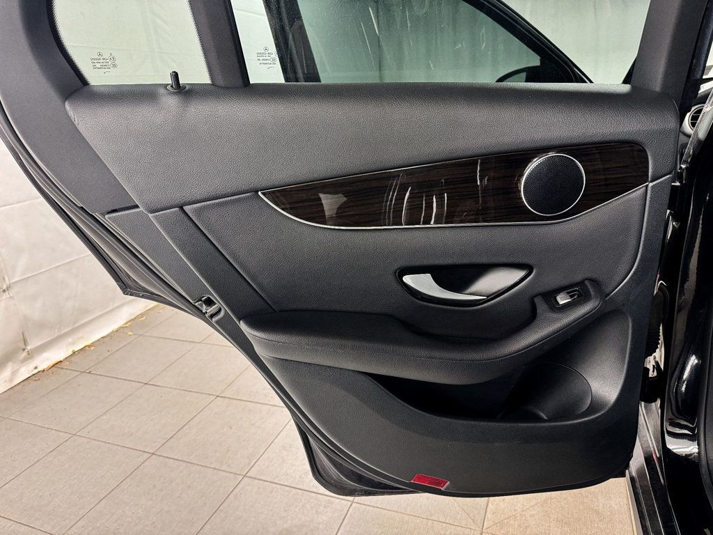 2016 Mercedes-Benz GLC 4MATIC PREMIUM AWD - 22942939 - 13