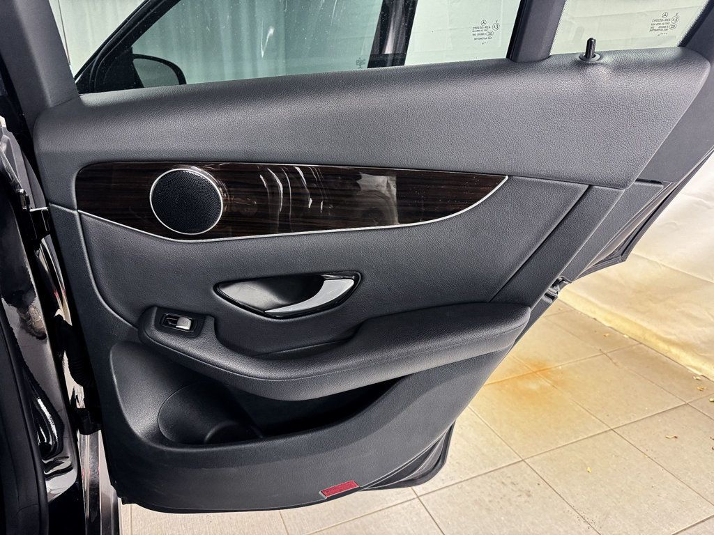 2016 Mercedes-Benz GLC 4MATIC PREMIUM AWD - 22942939 - 14