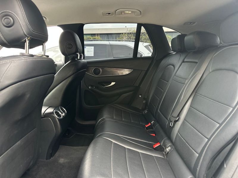 2016 Mercedes-Benz GLC RWD 4dr GLC 300 - 22977613 - 13