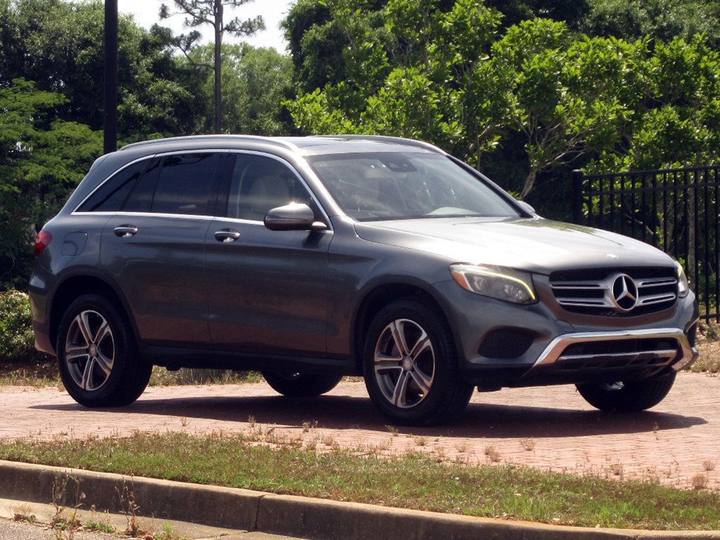 2016 Mercedes Benz GLC 300 photo 2