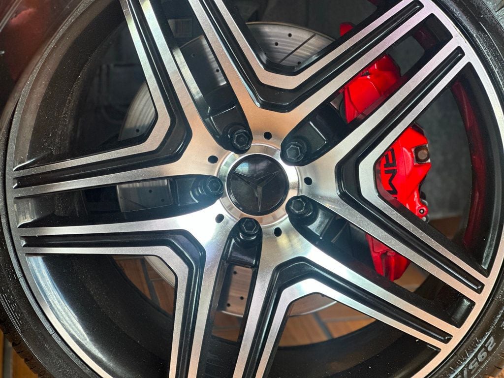 2016 Mercedes Benz GLE 4MATIC AMG 63 photo 4
