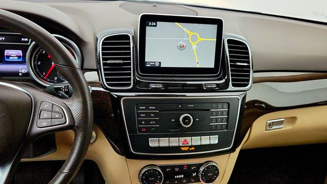 2016 Mercedes-Benz GLE 4MATIC 4dr GLE 300d w/ Premium Pkg, Lane Tracking & COMAND Nav - 23013739 - 16