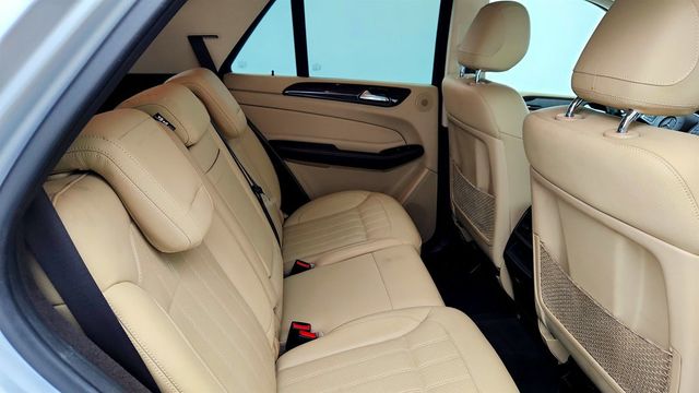 2016 Mercedes-Benz GLE 4MATIC 4dr GLE 300d w/ Premium Pkg, Lane Tracking & COMAND Nav - 23013739 - 21