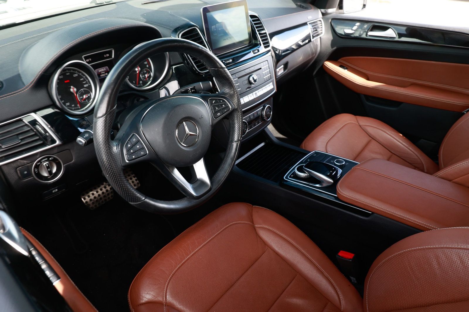 2016 Mercedes Benz GLE 4MATIC 400 photo 2