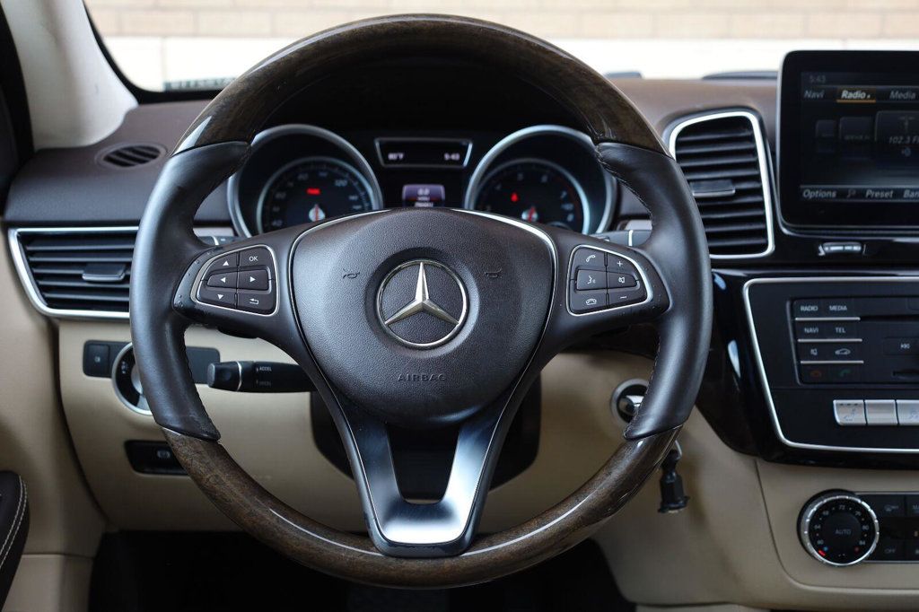 Mercedes-Benz GLE photo 32
