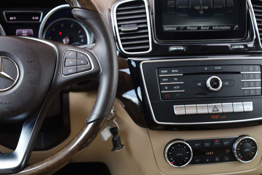 Mercedes-Benz GLE photo 34
