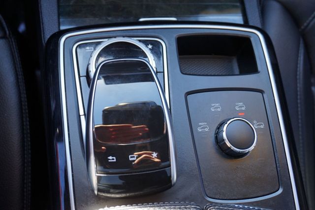 2016 Mercedes-Benz GLE GLE 350, PREMIUM WHEELS, MOON ROOF, LEATHER SEATS, BLUETOOTH - 22962647 - 37