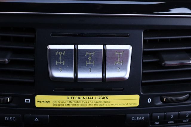 2016 Mercedes-Benz G-Class 4MATIC 4dr G 550 - 22971824 - 37