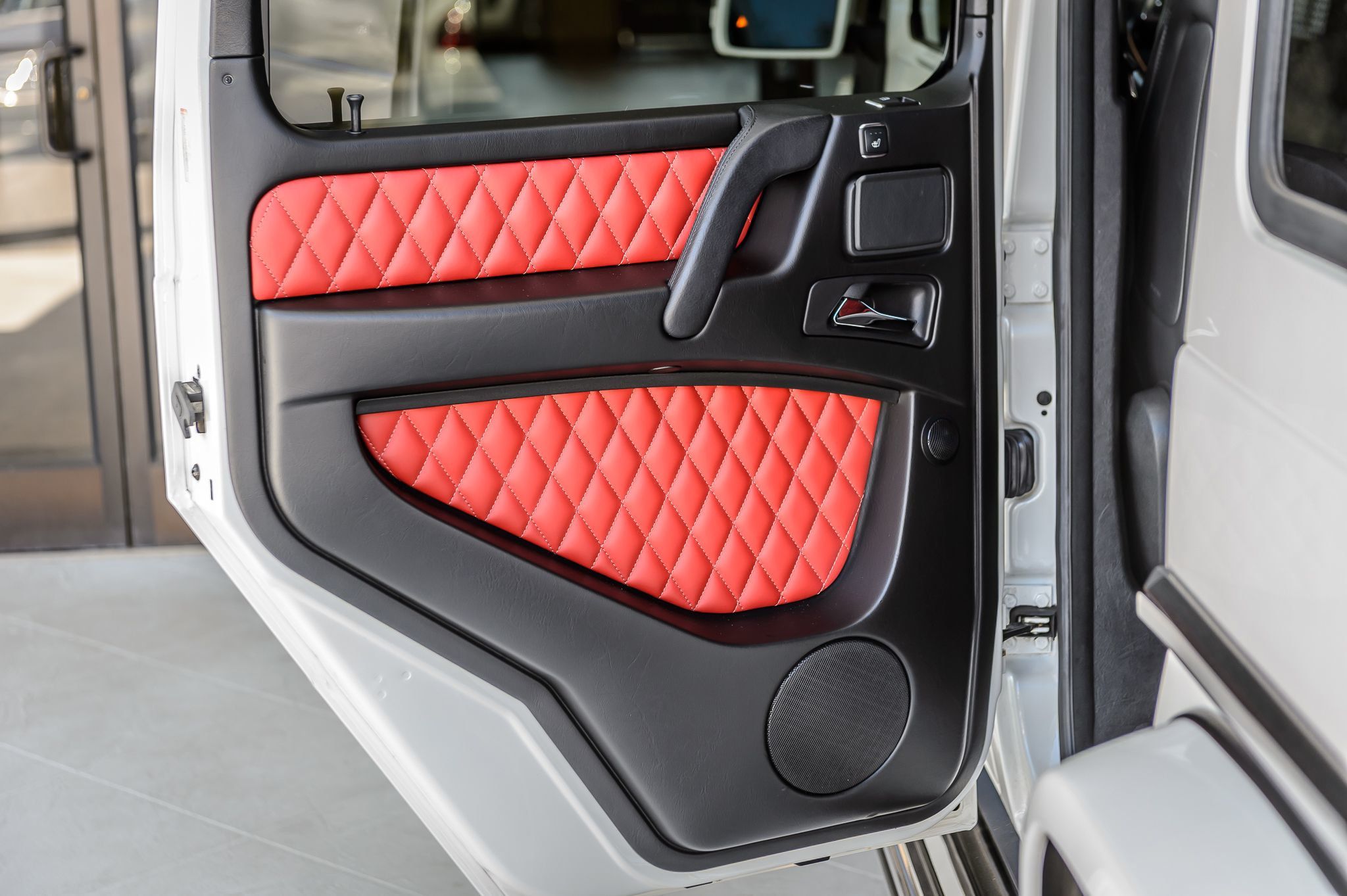 2016 Mercedes Benz G 63 photo 48