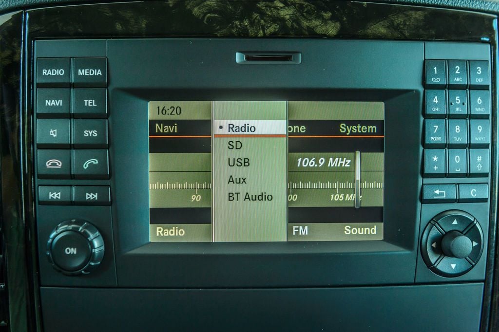 2016 Mercedes-Benz Metris Passenger Van METRIS EXPLORER - QUAD CAPTAINS - CONVERSION VAN - GORGEOUS - 22881026 - 17