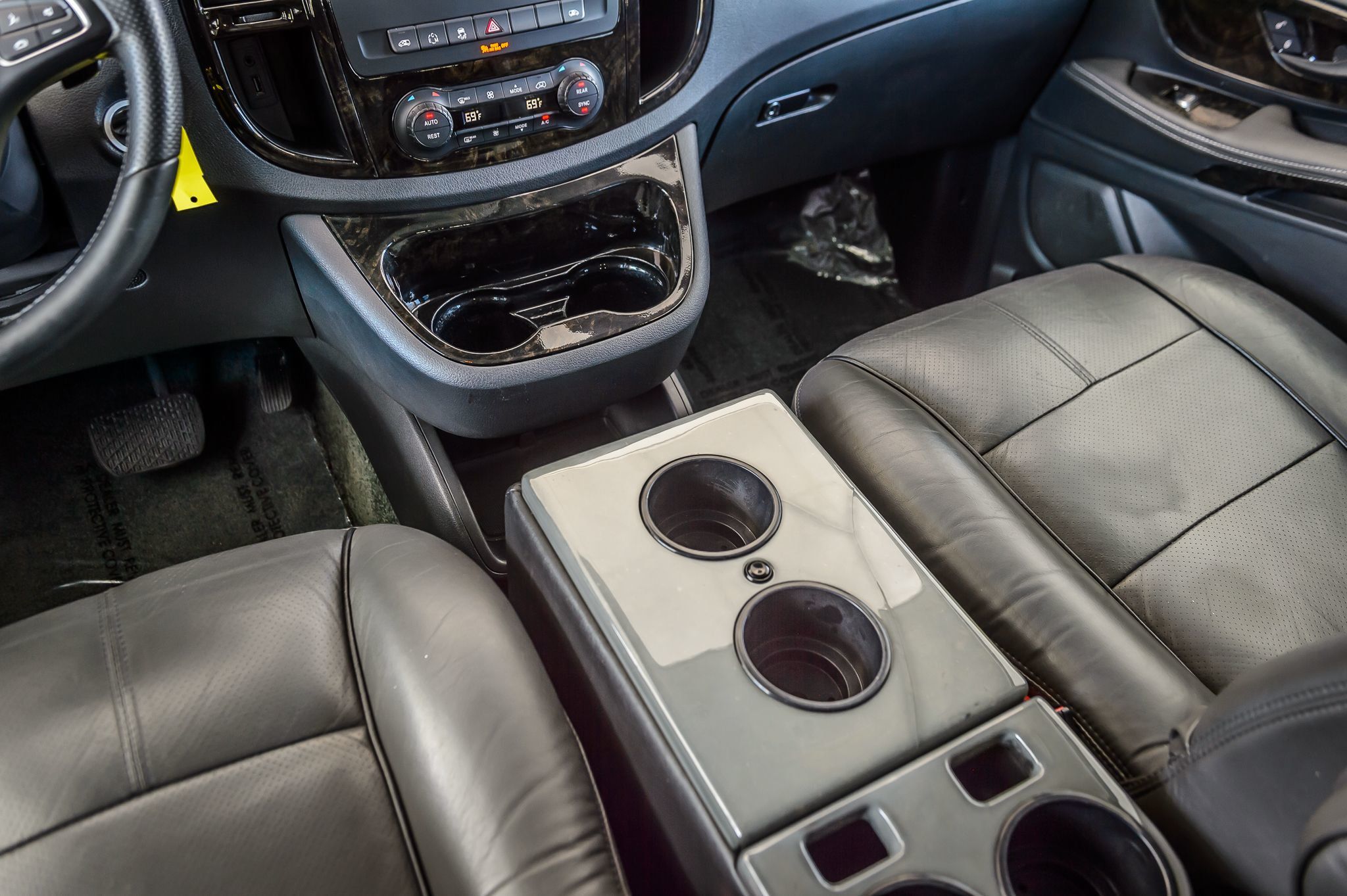 2016 Mercedes Benz Metris Passenger Van photo 28