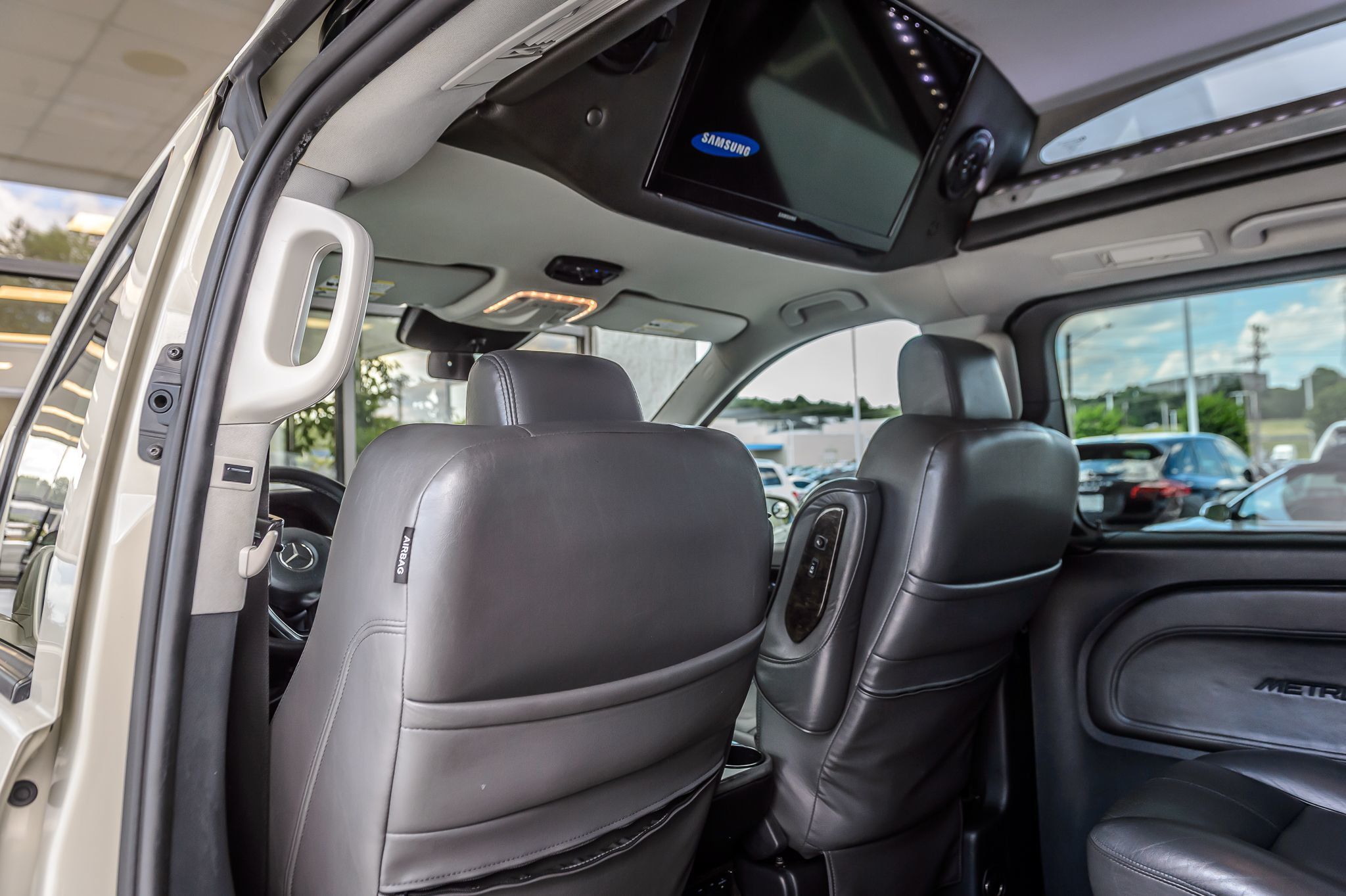 2016 Mercedes Benz Metris Passenger Van photo 36