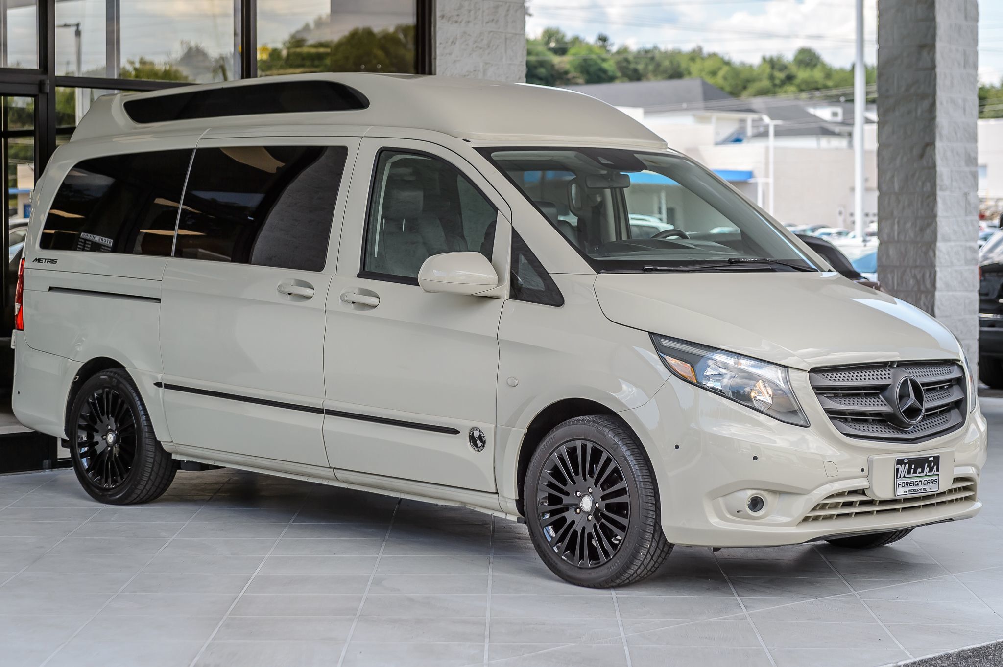2016 Mercedes Benz Metris Passenger Van photo 4