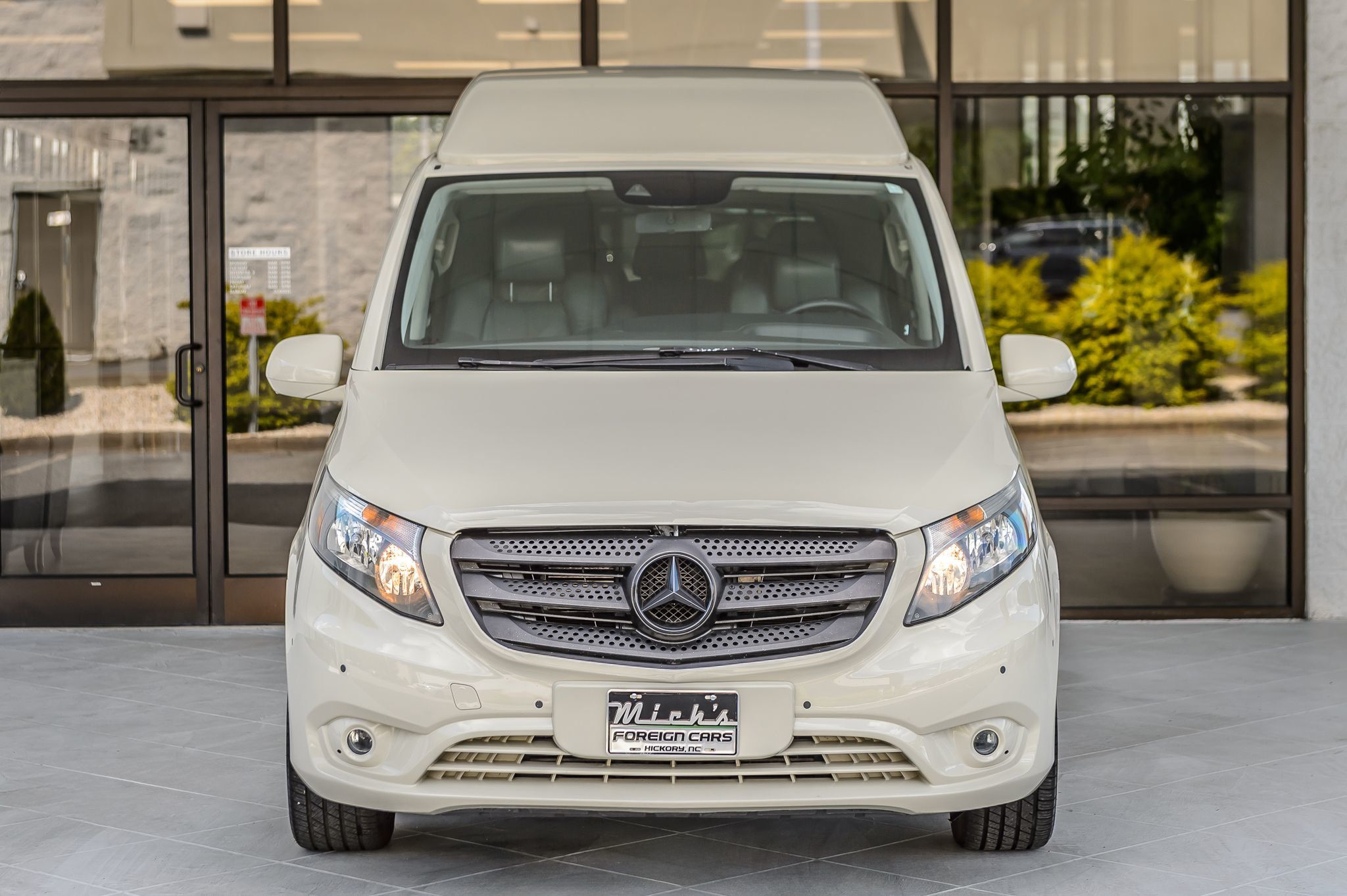 2016 Mercedes Benz Metris Passenger Van photo 5