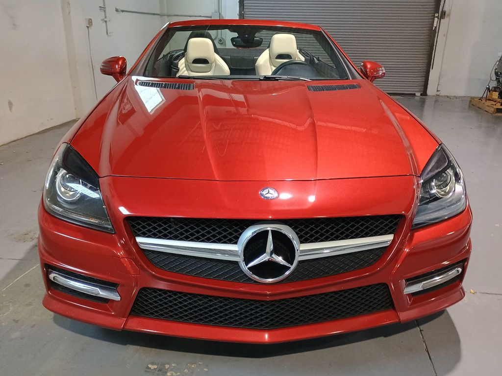2016 Mercedes-Benz SLK 2dr Roadster SLK 300 AMG Sport Designo - 23040600 - 9