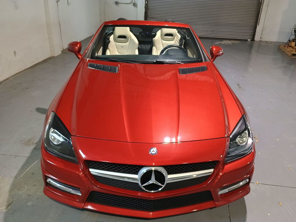 2016 Mercedes-Benz SLK 2dr Roadster SLK 300 AMG Sport Designo - 23040600 - 10