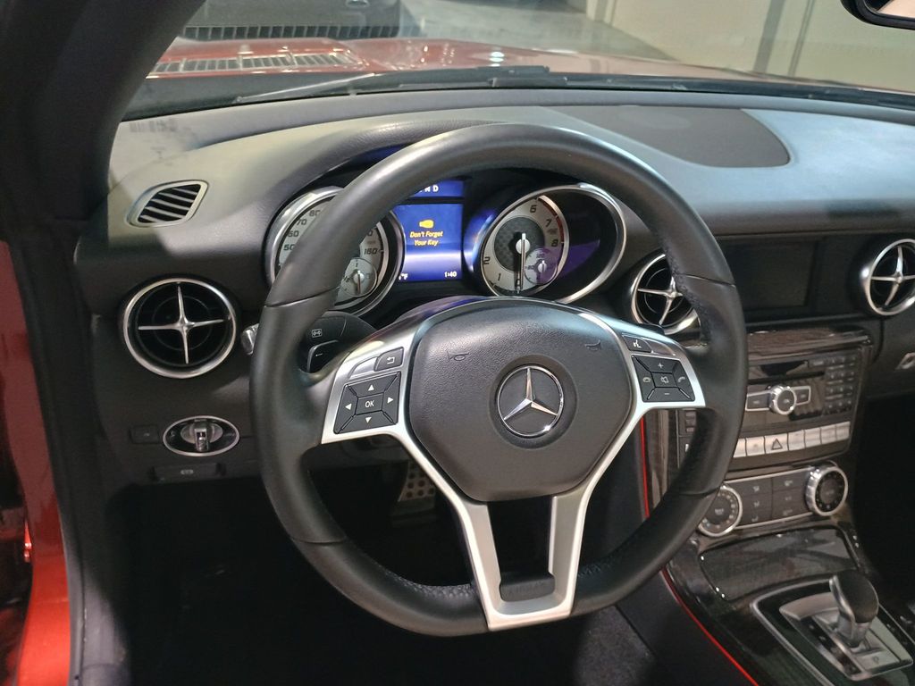 2016 Mercedes-Benz SLK 2dr Roadster SLK 300 AMG Sport Designo - 23040600 - 13