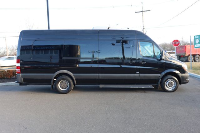 2016 Mercedes-Benz Sprinter Chassis-Cabs Reg Cab 170'' WB with Driver Comfort Package (15-Person Seating) - 22970630 - 5