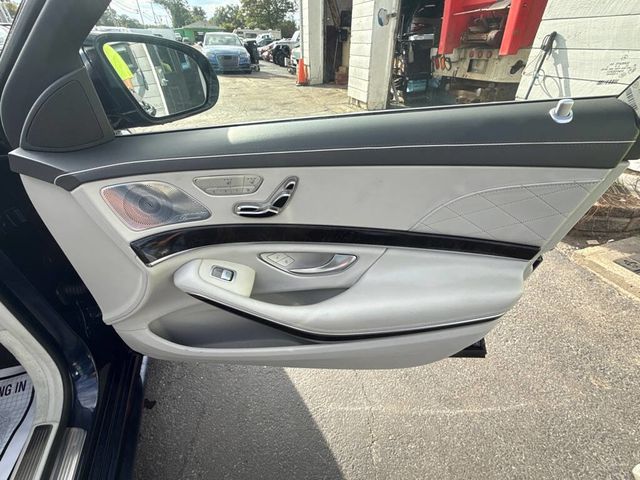 2016 Mercedes-Benz S-Class 4dr Sedan S 550 4MATIC - 22917709 - 35