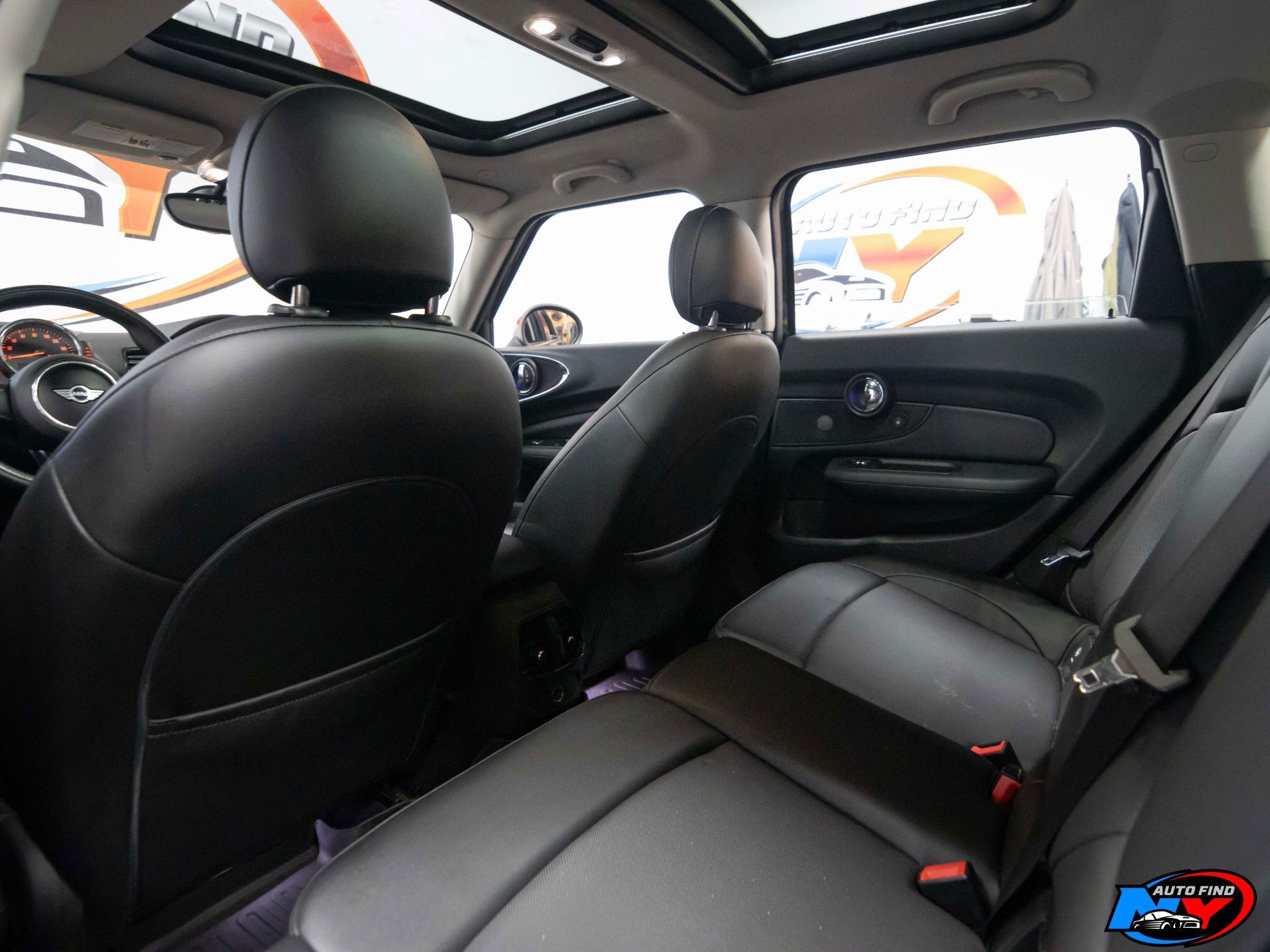 2016 Mini Clubman Base photo 15