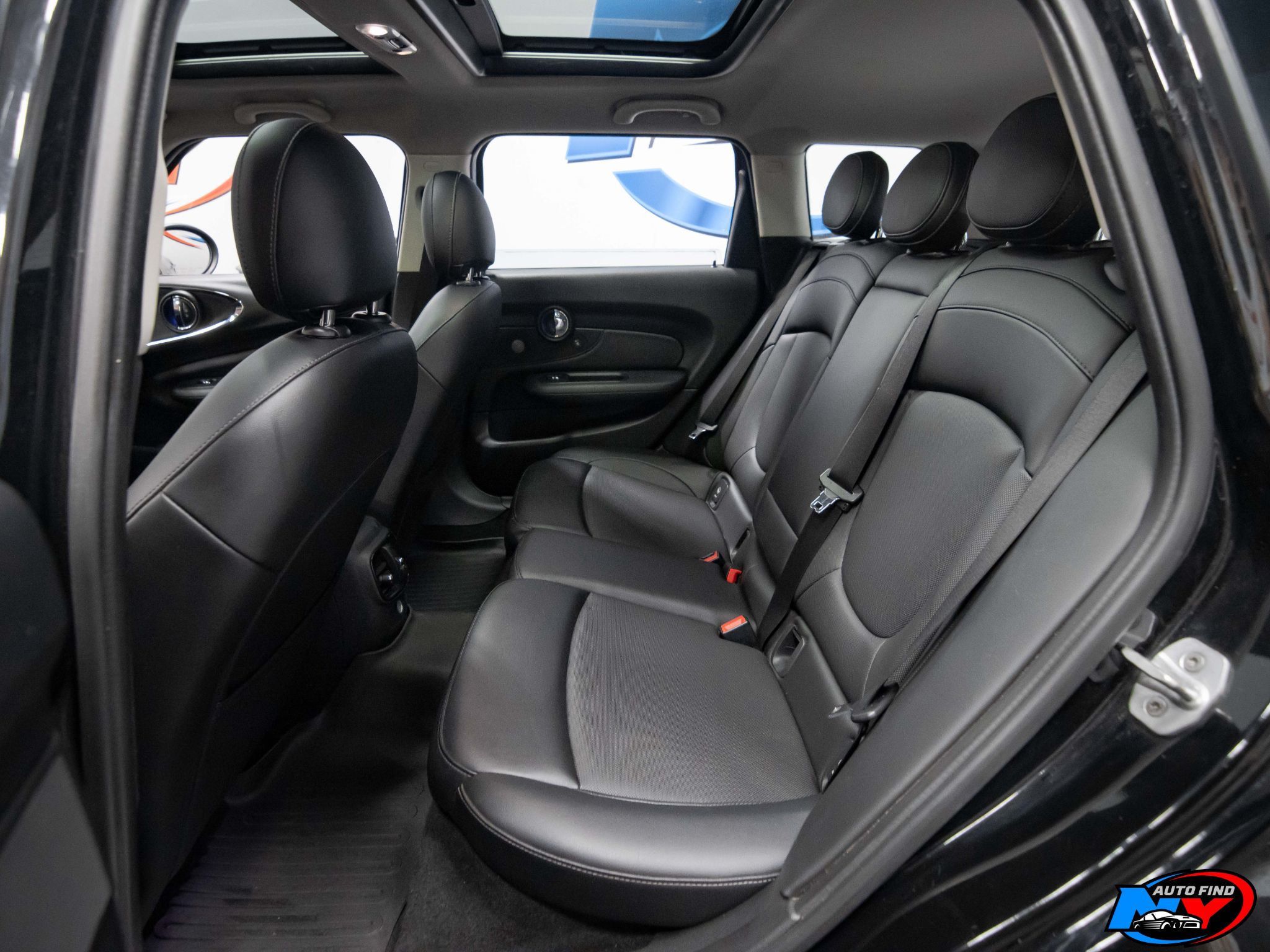 2016 Mini Clubman Base photo 16