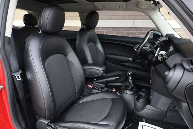 2016 MINI Cooper Hardtop Base - 23086571 - 21