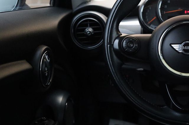 2016 MINI Cooper Hardtop Base - 23086571 - 26