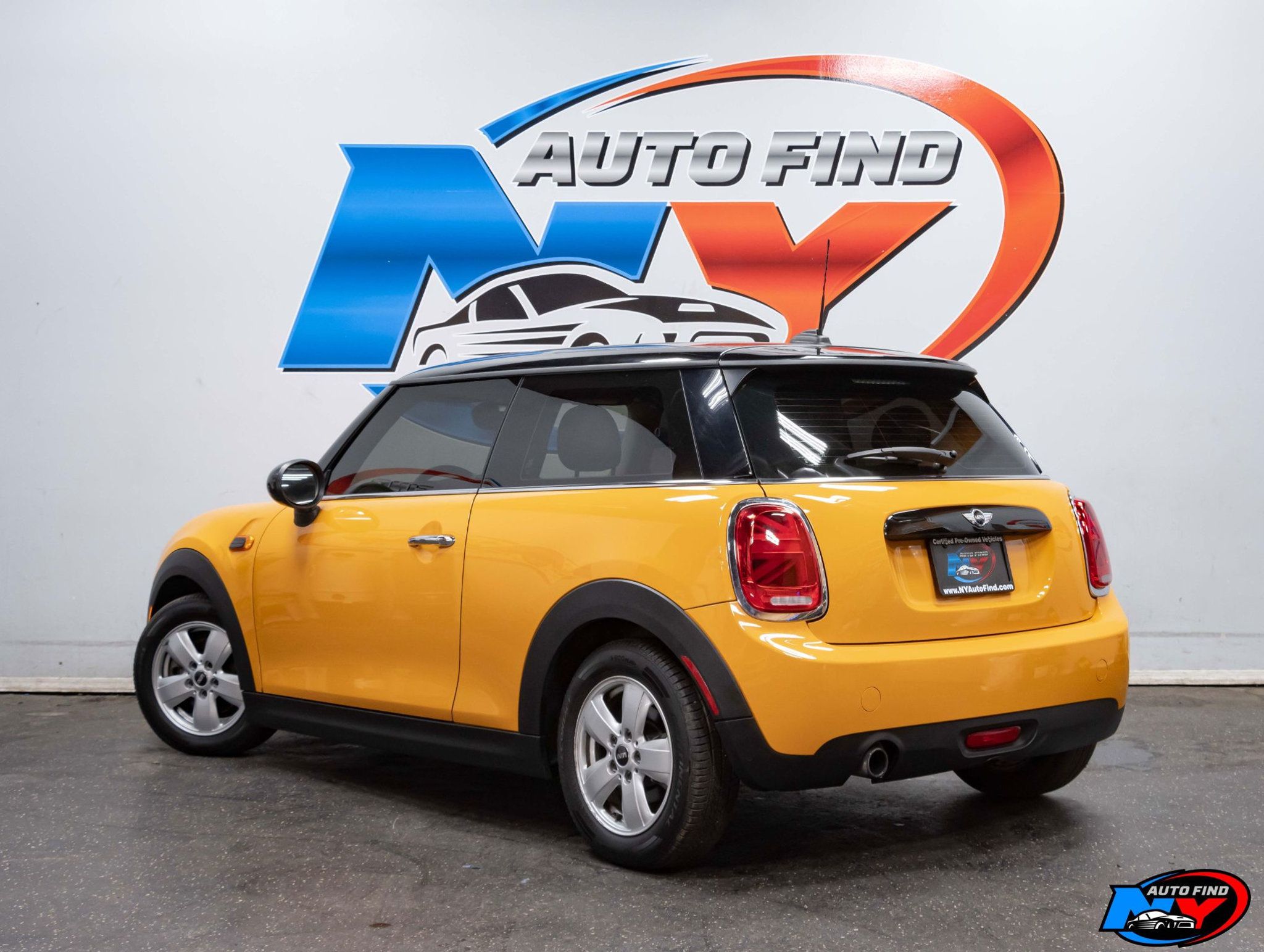 2016 Mini Cooper Hardtop 2 Door photo 3