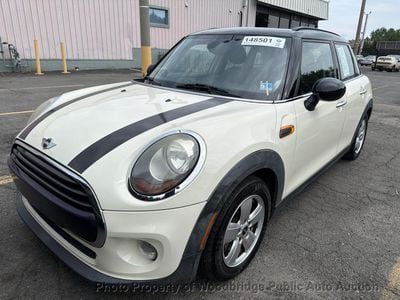 2016 MINI Cooper Hardtop 4 Door - WMWXU1C57G2D08913