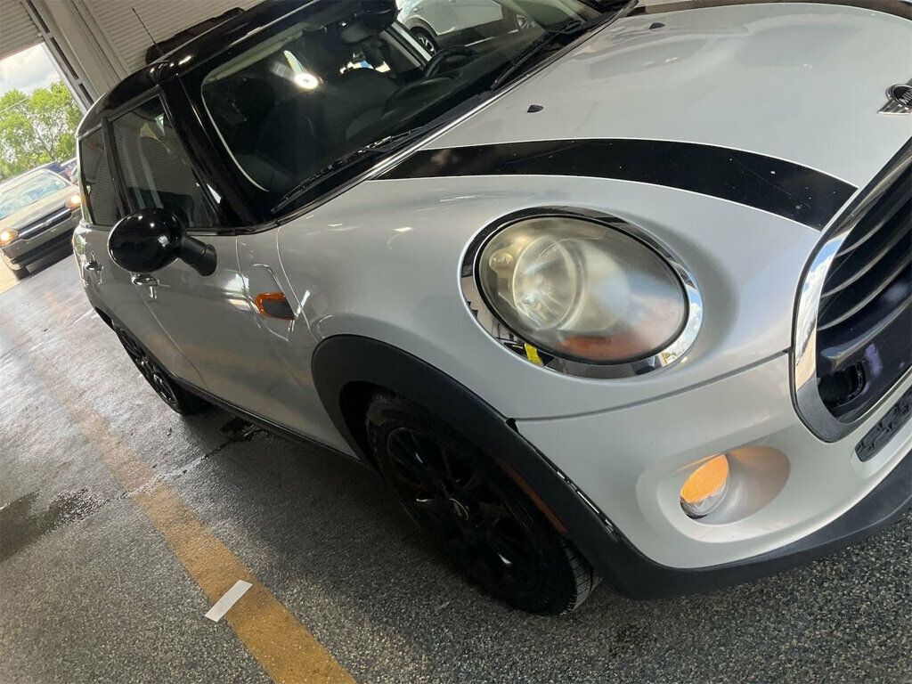 2016 MINI Cooper Hardtop 4 Door   - 23048465 - 5