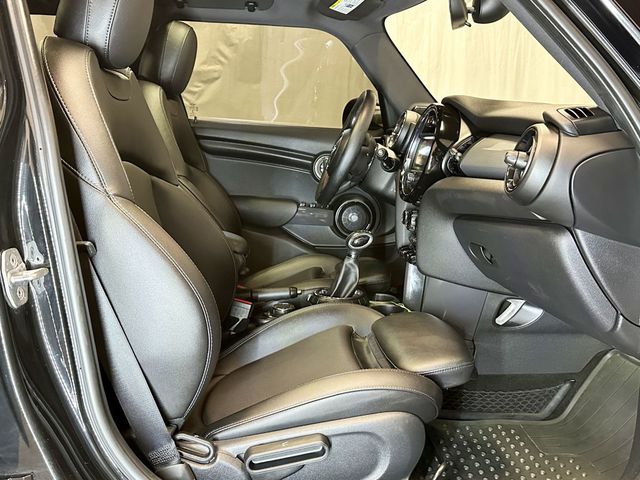 2016 MINI Cooper Hardtop 4 Door  - 23088589 - 18