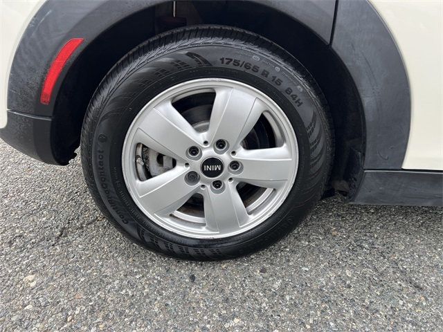 2016 MINI Cooper Hardtop 4 Door   - 22976656 - 15