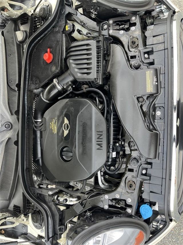 2016 MINI Cooper Hardtop 4 Door   - 22976656 - 19