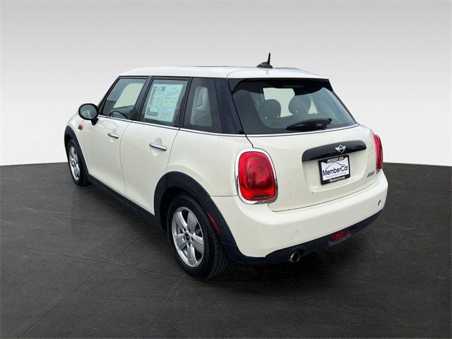 2016 MINI Cooper Hardtop 4 Door   - 22976656 - 2