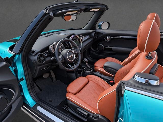 2016 MINI Cooper S Convertible CONVERTIBLE, NAVIGATION, BACKUP CAM, PARKING ASSISTANT, LEATHER - 23096330 - 4