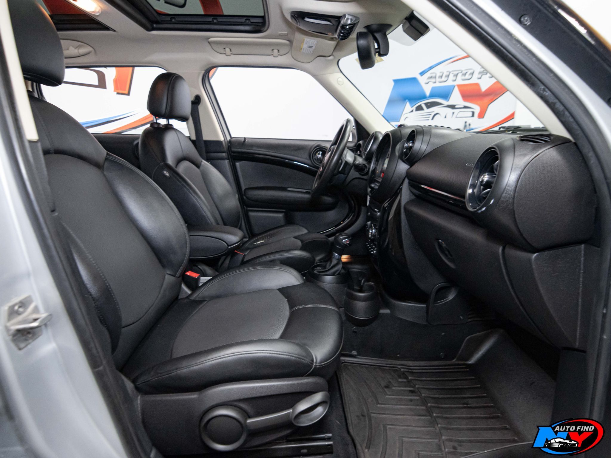 2016 Mini Countryman S ALL4 photo 13