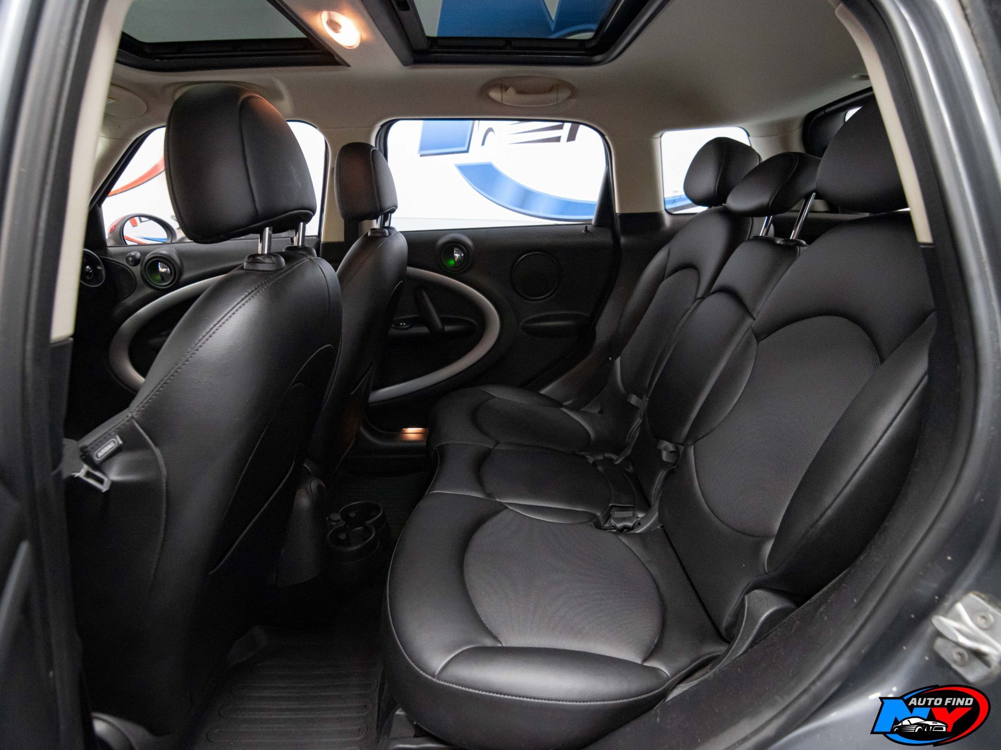 2016 Mini Cooper S ALL4 photo 8