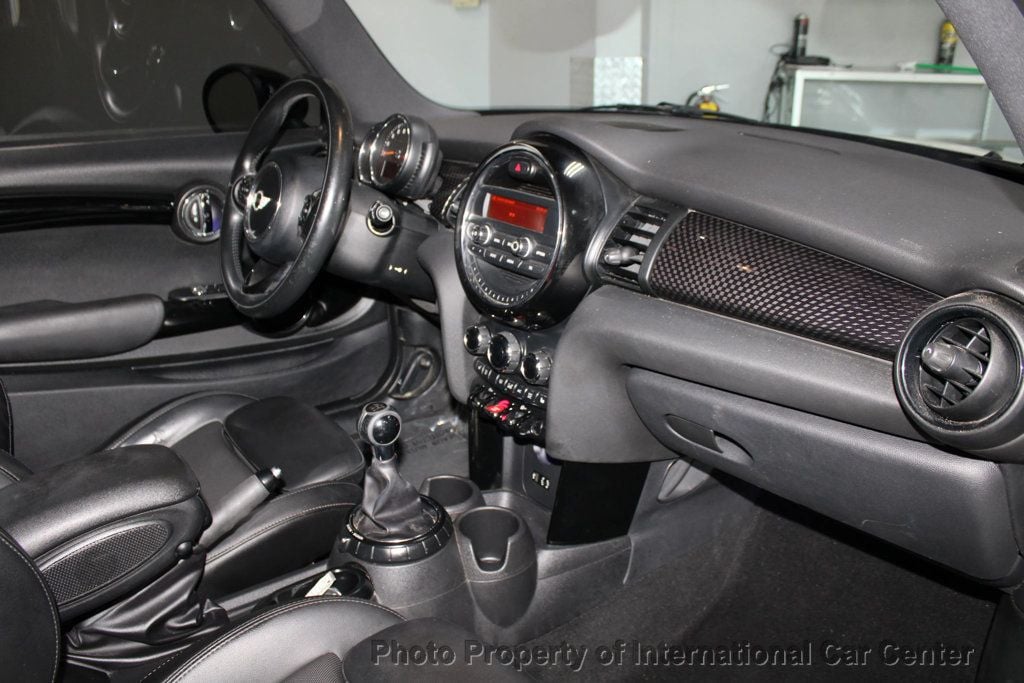 2016 Mini Cooper S Hardtop 2 Door photo 29