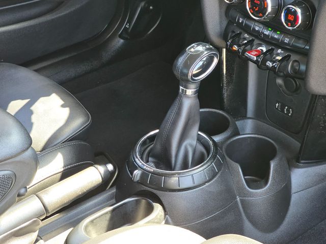 2016 MINI Cooper S Hardtop 2 Door   - 22919703 - 16