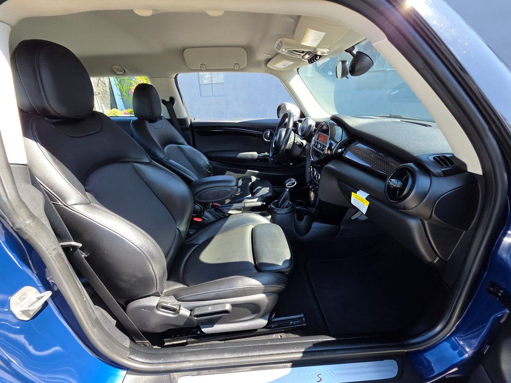 2016 MINI Cooper S Hardtop 2 Door - 22919703 - 17
