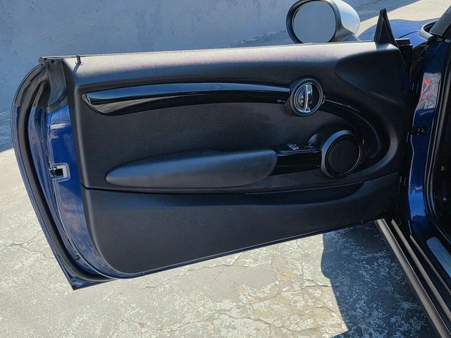2016 MINI Cooper S Hardtop 2 Door   - 22919703 - 26