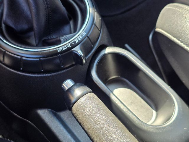 2016 MINI Cooper S Hardtop 2 Door   - 22919703 - 38