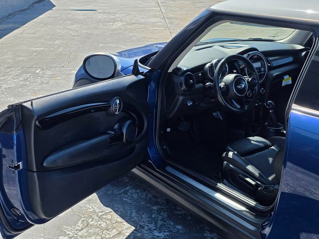 2016 MINI Cooper S Hardtop 2 Door   - 22919703 - 46