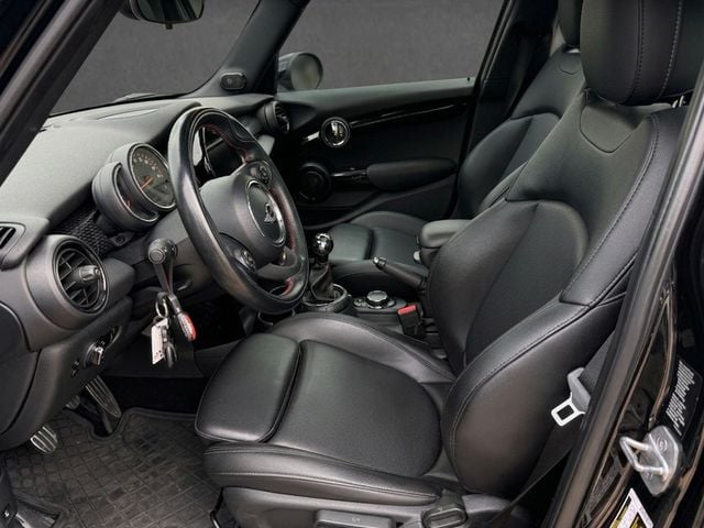 2016 MINI Cooper S Hardtop 4 Door 6-SPD MANUAL, MINI CARBON EDITION, SUNROOF, JCW EXTERIOR, NAVI - 23019810 - 4